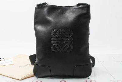440-01014 ＬＯＥＷＥ ショルダーバッグ