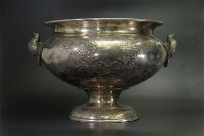 重光 在銘 飛鳥耳梅花雕紋 純銀大花入