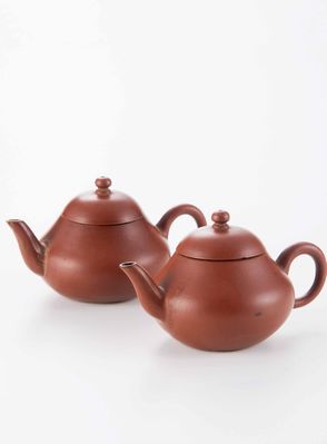 2195 民国 紫砂宝珠形壶 （一对）