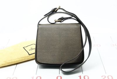 440-00514 ＦＥＮＤＩ ショルダーバッグ