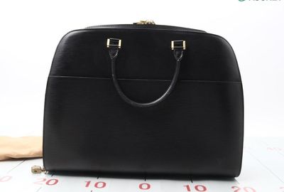 440-02776 ＬＯＵＩＳ　ＶＵＩＴＴＯＮ ビジネスバッグ