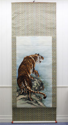 掛軸 刺繡猛虎圖（共箱）