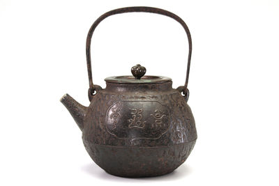 龍文堂造  銀象嵌玄月葡萄紋 鐵瓶