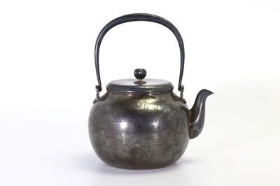 長壽齋造月濤刻群牛圖銀瓶