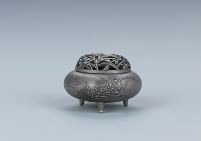 191 宗益造 浮雕花草圖銀製香爐