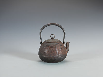 104 大丸好竹葉紋鐵壺