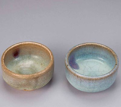 2203 元 钧窑天青釉紫斑杯