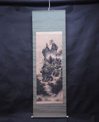【夢工房】恭雲画「石山寺之図」絹本着色掛軸桐箱　辰-66