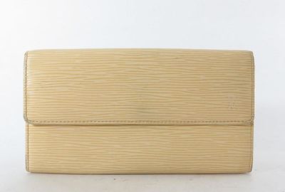 439-04384 ＬＯＵＩＳ　ＶＵＩＴＴＯＮ 財布
