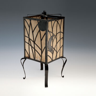 時代物　鉄灯籠