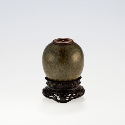 茶葉末釉一輪瓶 台付（共箱）