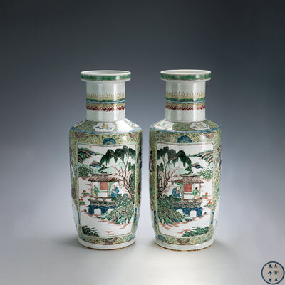 大清康熙年制 在銘 五彩人物花瓶一対（木箱）