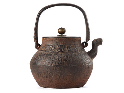 高木治良兵衛造二代秦蔵六写龍紋飾鳳口鉄瓶共箱　辰-94