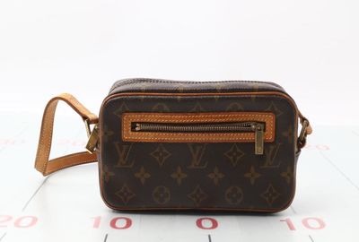 440-03847 ＬＯＵＩＳ　ＶＵＩＴＴＯＮ ショルダーバッグ