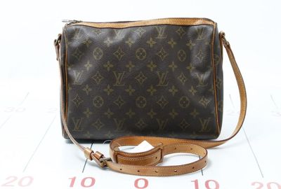 440-00558 ＬＯＵＩＳ　ＶＵＩＴＴＯＮ ショルダーバッグ
