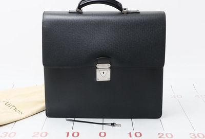 439-06406 ＬＯＵＩＳ　ＶＵＩＴＴＯＮ ビジネスバッグ
