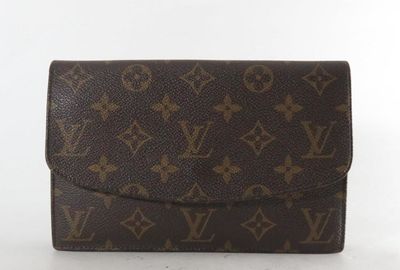 440-03732 ＬＯＵＩＳ　ＶＵＩＴＴＯＮ セカンドバッグ