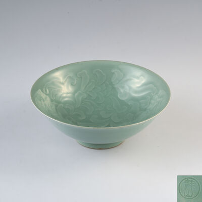 初代蘇山作　暗刻花紋茶碗（箱付）