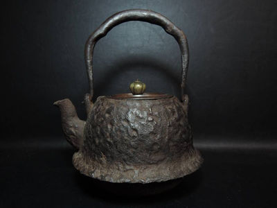 龍文堂安之介造 胴横銘入唐銅蓋小型鉄壺