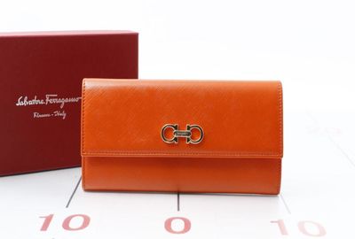 439-02895 Ｆｅｒｒａｇａｍｏ 財布