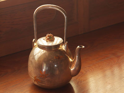 明治金工　七玉紅葉細工　純銀湯沸