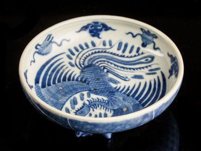 079-「道光年製」鳳凰紋三羊足付鉢