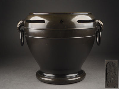 【夢工房】義定造宣徳銅遠州透紋遊環蓮耳火鉢箱入　丁-5