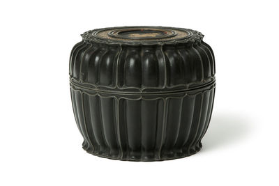 元 黒漆錫縁 葵花式蓋盒