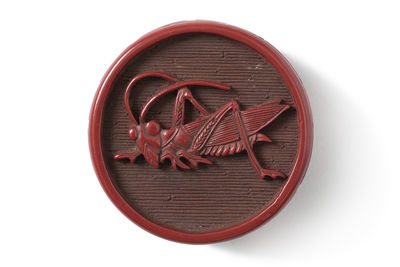 明 剔紅雕蟷螂紋圓盒