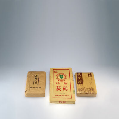 安化黒茶2個790g；1000g・陳年黒茶1個1500g