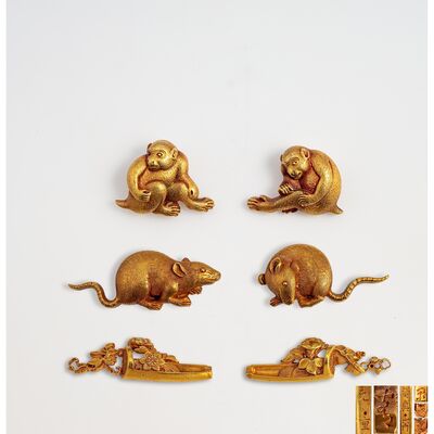 猿猴図・瓦生花図・鼠図金無垢目貫 各在銘 各鑑定書付（皆木箱）