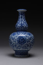 清乾隆 青花纏枝蓮紋葫芦瓶