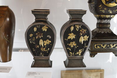 L4003　金銀象嵌花生 一対