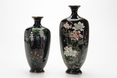 胴在銘 七寶花入（一對）