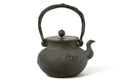 「亀文堂正平」造 寶紋 鉄瓶