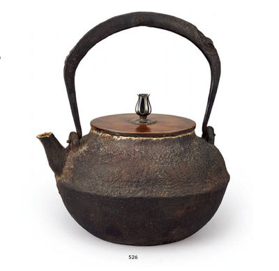 526 藏六造 手取形铜盖银摘铁壶（付共箱）