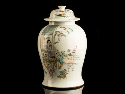 191-清代　粉彩人物罐