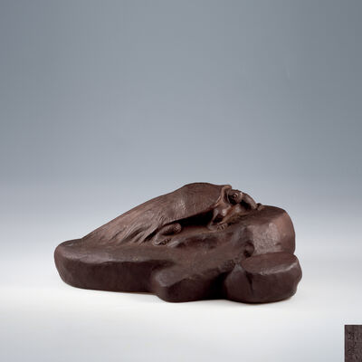 山田宗美作 鉄打出岩上亀置物（共箱）