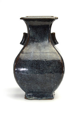 葛明祥造 在銘 耳付瓷花瓶