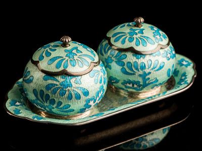 189-SILVER999　蓋物　一双　台付