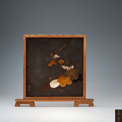 帝室技芸員池田泰真作　鉄錆塗瓜花図蒔絵額（箱付）