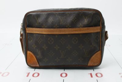 440-04844 ＬＯＵＩＳ　ＶＵＩＴＴＯＮ ショルダーバッグ