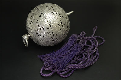 九代中川凈益造 南鐐吊香爐 松竹梅鏤透雕（共箱）