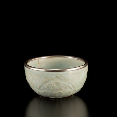 宋　影青印花文盃　藤岡了一旧蔵（収蔵箱）