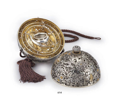 614 银制象嵌金秋草花卉纹钓香炉