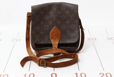 440-00349 ＬＯＵＩＳ　ＶＵＩＴＴＯＮ ショルダーバッグ