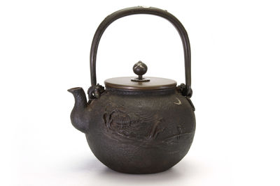 日本梅泉八幡住 鉄瓶（箱付）