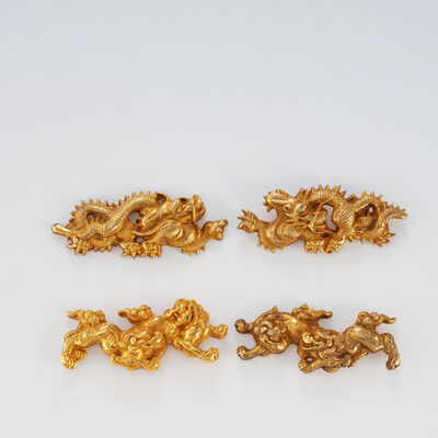 龍・獅子図 金・銀鍍金目貫 (12.8g, 14.3g)（箱付）