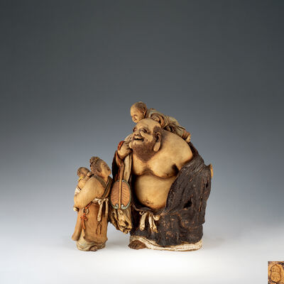 初代佐々木二六作　布袋置物（共箱）