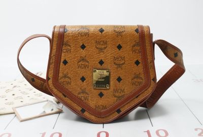 440-04062 ＭＣＭ ショルダーバッグ